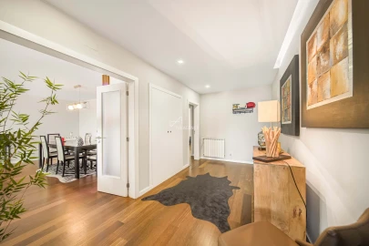 Apartamento T2 para Venda em Carcavelos e Parede