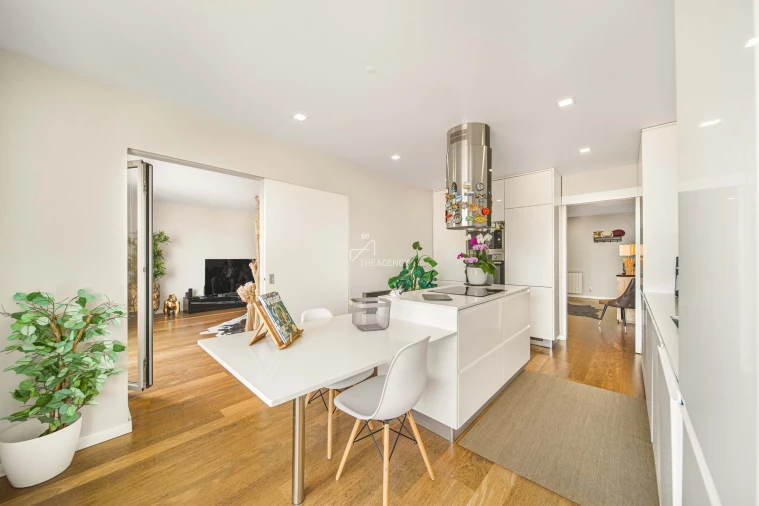 Apartamento T2 para Venda em Carcavelos e Parede Foto 11