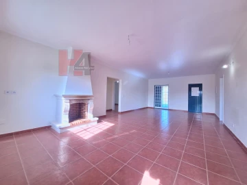 Moradia T3 para Venda em Glória do Ribatejo e Granho