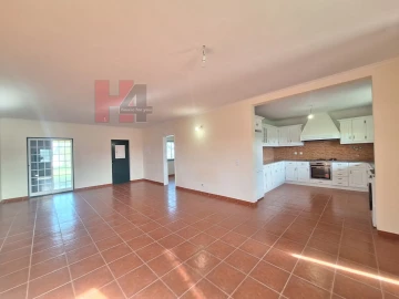 Moradia T3 para Venda em Glória do Ribatejo e Granho