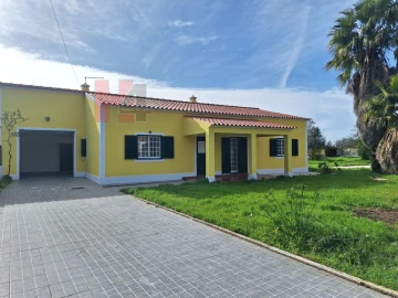 Moradia T3 para Venda em Glória do Ribatejo e Granho