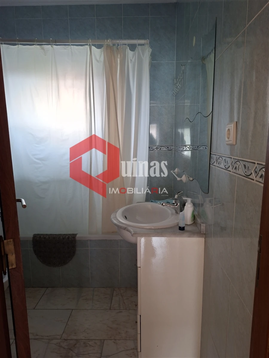 Apartamento T1 para Arrendamento em Sabugal e Aldeia de Santo António Foto 8