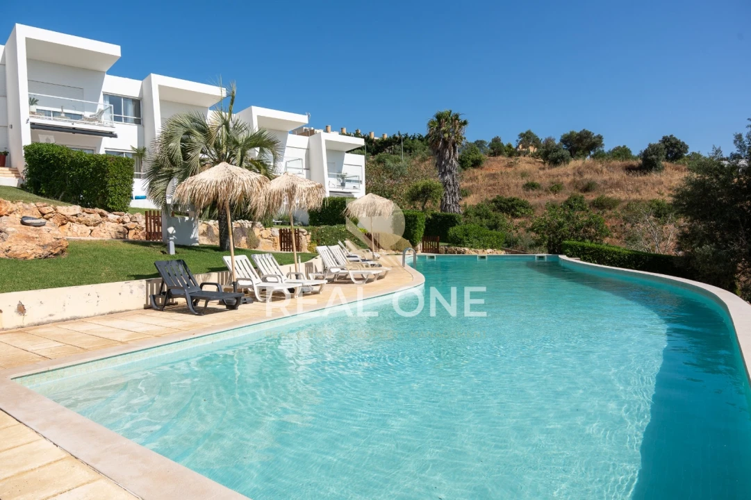 Moradia T3 para Venda em Albufeira e Olhos de Água Foto 1