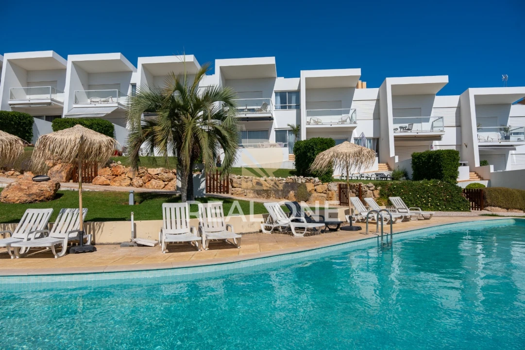 Moradia T3 para Venda em Albufeira e Olhos de Água Foto 2
