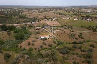 Moradia T5 para Venda em Pavia