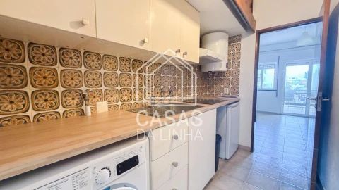 Apartamento T1 para Arrendamento em Carcavelos e Parede