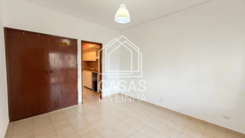 Apartamento T1 para Arrendamento em Carcavelos e Parede