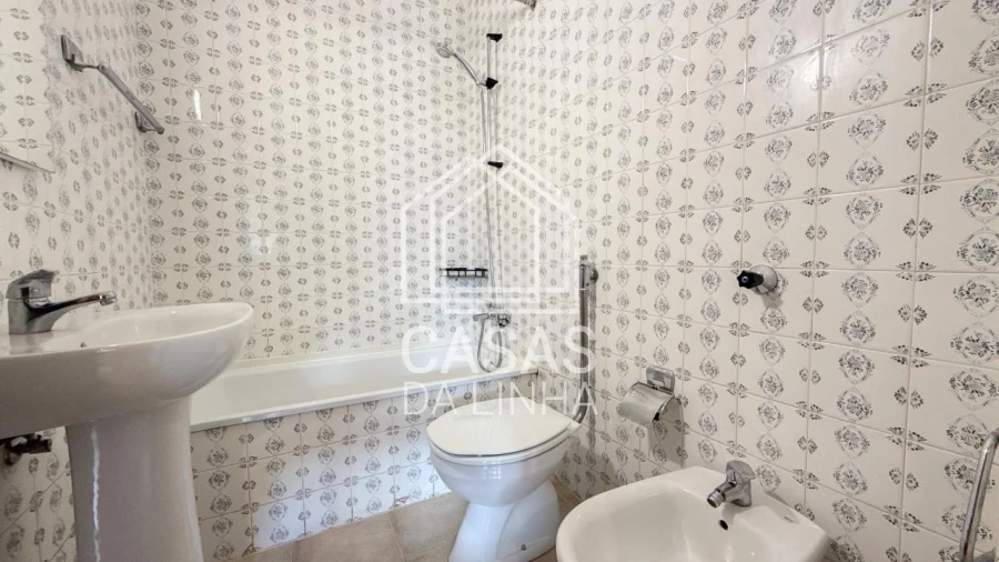 Apartamento T1 para Arrendamento em Carcavelos e Parede Foto 8