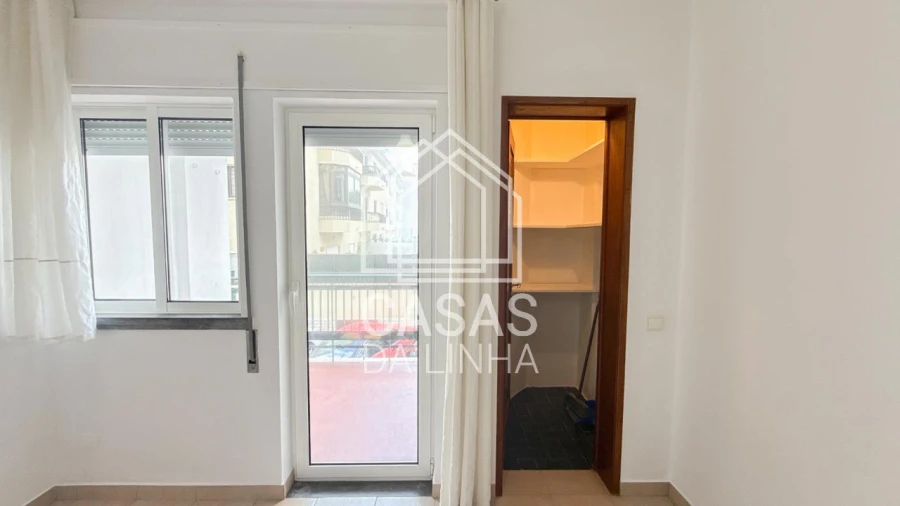 Apartamento T1 para Arrendamento em Carcavelos e Parede Foto 15