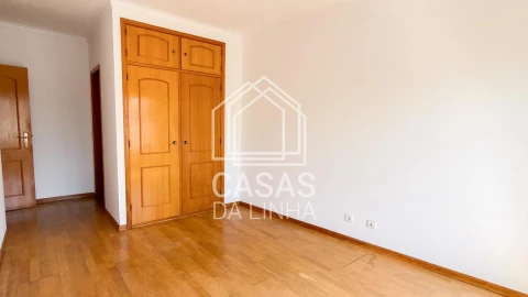 Apartamento T2 para Arrendamento em Rio de Mouro