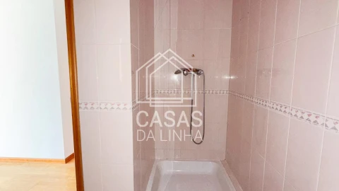 Apartamento T2 para Arrendamento em Rio de Mouro