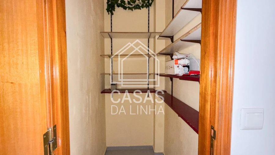 Apartamento T2 para Arrendamento em Rio de Mouro Foto 10