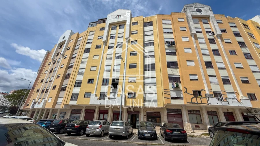 Apartamento T2 para Arrendamento em Rio de Mouro Foto 23