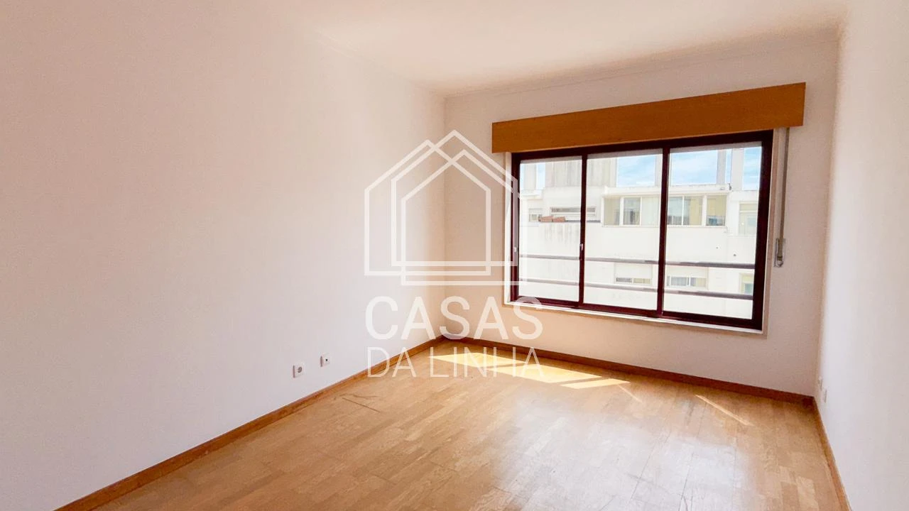 Apartamento T2 para Arrendamento em Rio de Mouro Foto 19