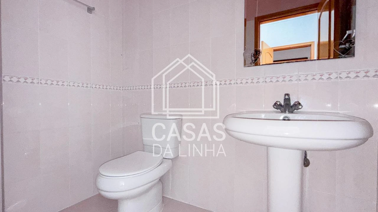 Apartamento T2 para Arrendamento em Rio de Mouro Foto 21