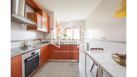 Apartamento T3 para Venda em Aradas