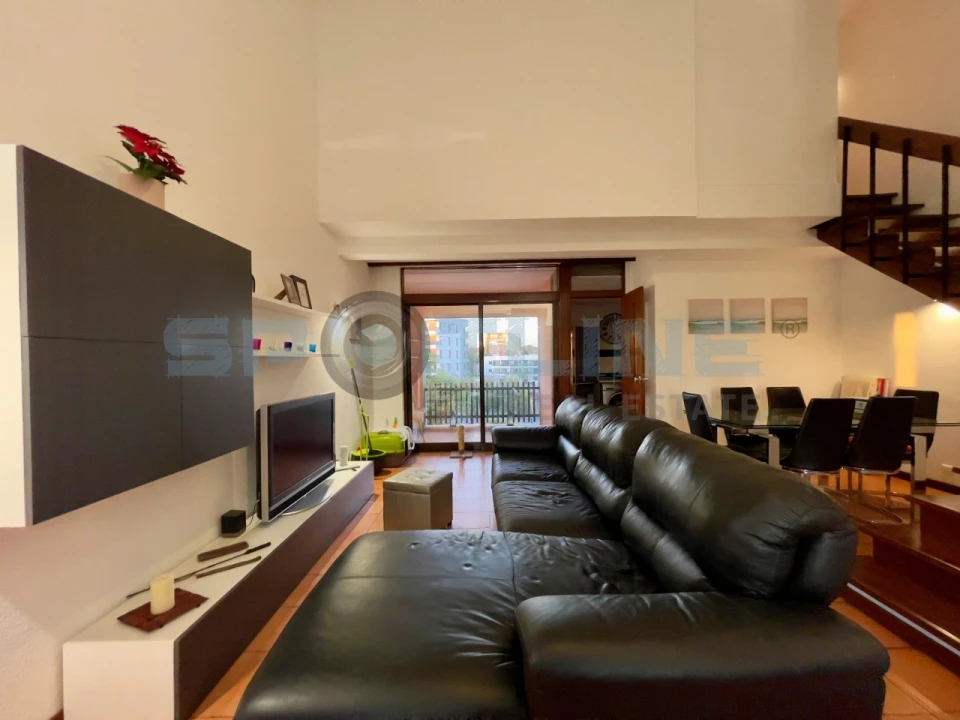 Apartamento T1 para Arrendamento em Quarteira Foto 1