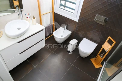 Apartamento T2 para Venda em Santo António dos Cavaleiros e Frielas