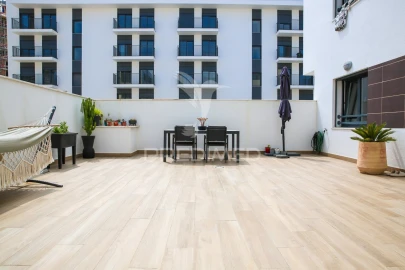 Apartamento T2 para Venda em Santo António dos Cavaleiros e Frielas
