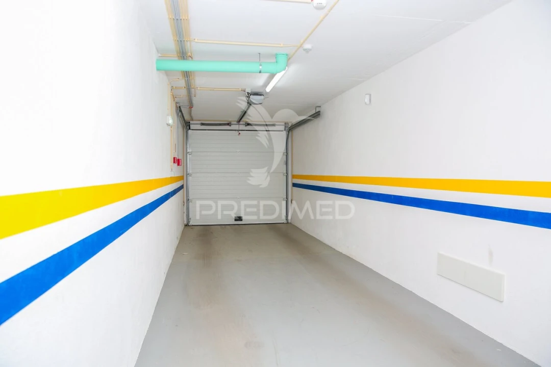 Apartamento T2 para Venda em Santo António dos Cavaleiros e Frielas Foto 36