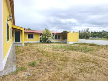 Moradia T3 para Venda em Glória do Ribatejo e Granho
