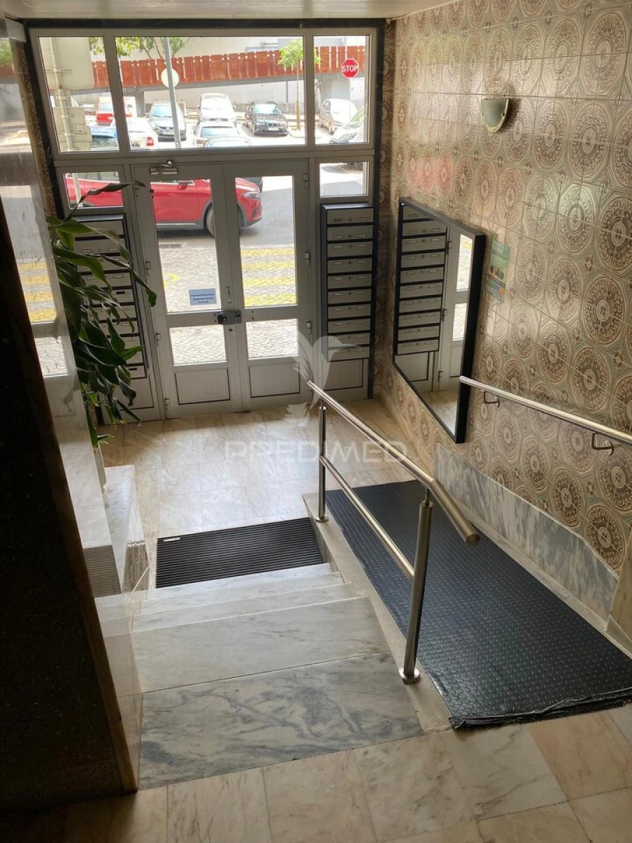 Apartamento T3 para Venda em Agualva e Mira-Sintra Foto 19