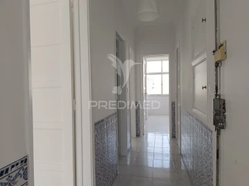 Apartamento T2 para Venda em Agualva e Mira-Sintra