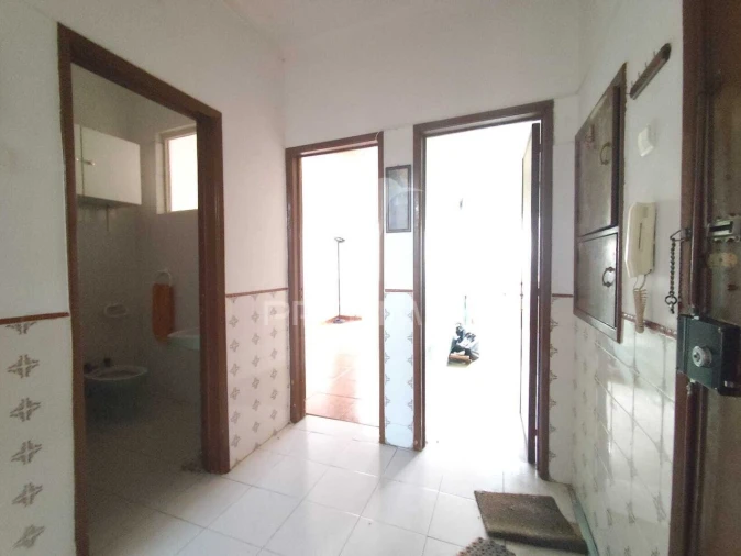 Apartamento T2 para Venda em Laranjeiro e Feijó Foto 3