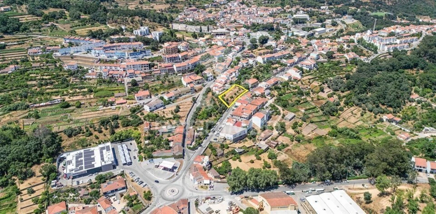 Terreno para Venda em Monchique Foto 4