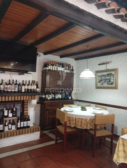 Loja para Trespasse em Nossa Senhora da Conceição e São Bartolomeu