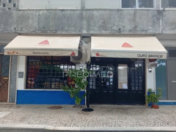 Loja para Trespasse em Nossa Senhora da Conceição e São Bartolomeu