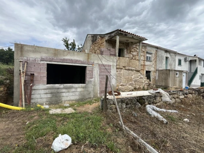 Quinta T0 para Venda em Gonçalo Foto 2