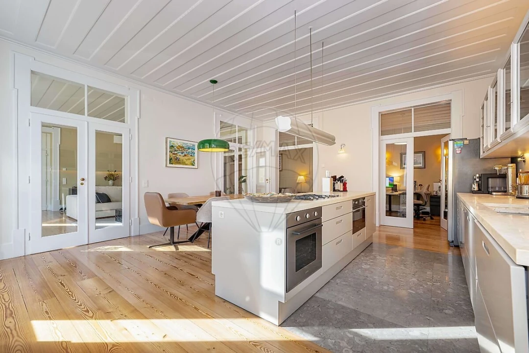 Apartamento T2 para Venda em Santa Maria Maior Foto 4