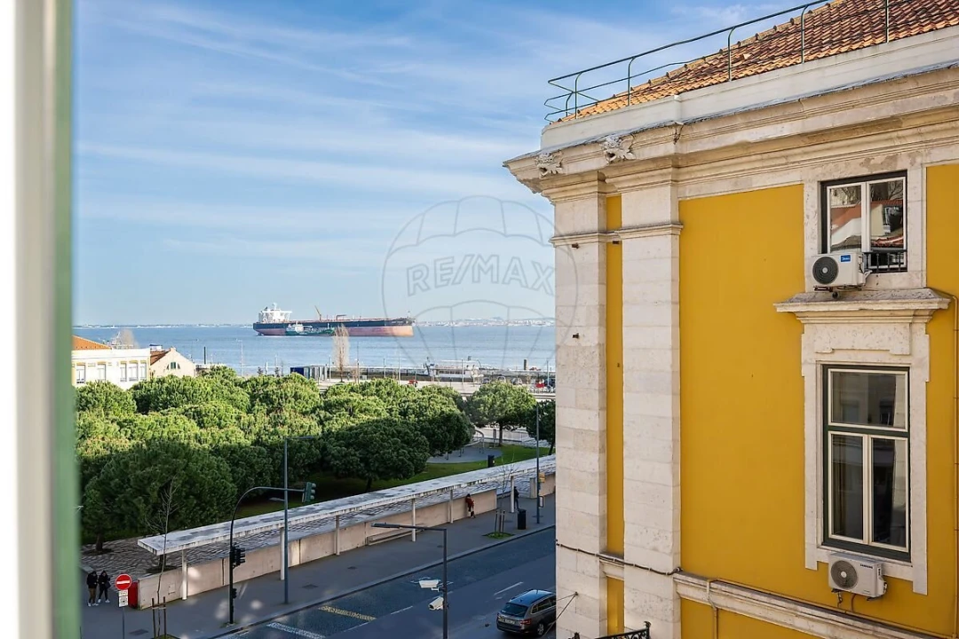 Apartamento T2 para Venda em Santa Maria Maior Foto 3