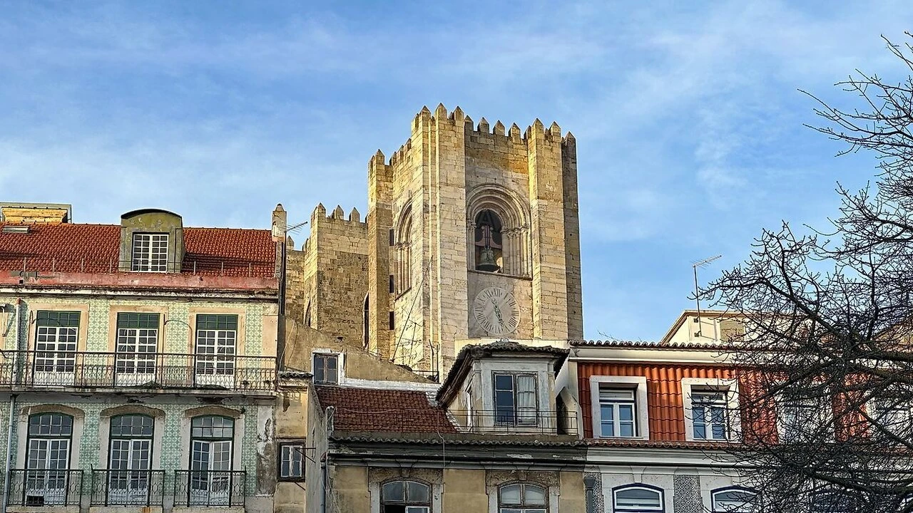 Apartamento T2 para Venda em Santa Maria Maior Foto 45