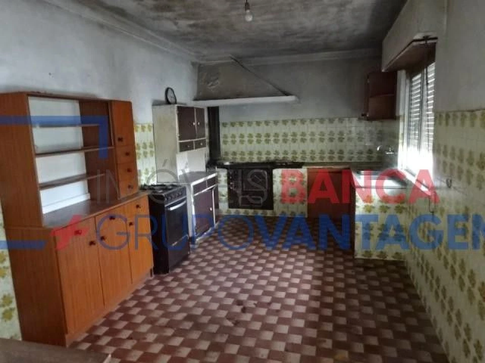 Moradia T4 para Venda em Travancinha Foto 5