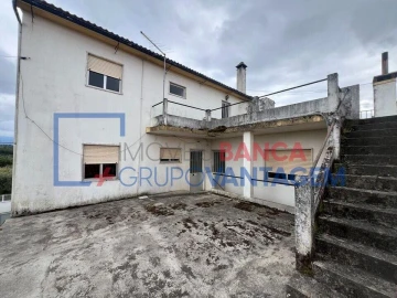 Moradia T4 para Venda em Travancinha