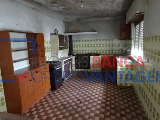 Moradia T4 para Venda em Travancinha Foto 5