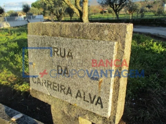 Moradia T4 para Venda em Travancinha Foto 9