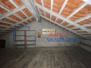 Moradia T3 para Venda em Nespereira