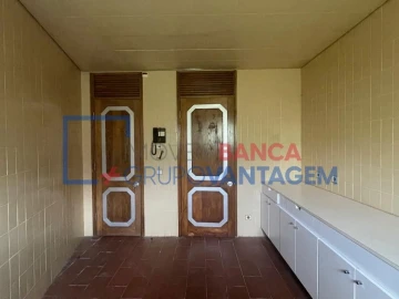 Prédio para Venda em Aguiar da Beira e Coruche
