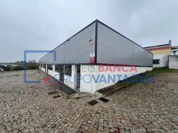 Prédio para Venda em Vila Franca das Naves e Feital