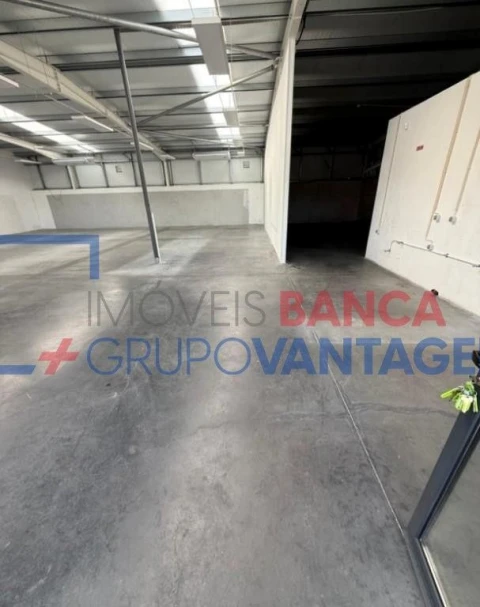 Prédio para Venda em Vila Franca das Naves e Feital