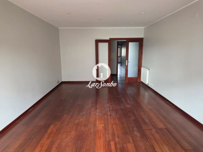 Apartamento T2 para Venda em Cidade da Maia Foto 5