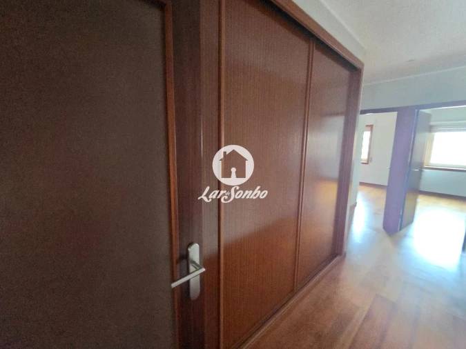 Apartamento T2 para Venda em Cidade da Maia Foto 13