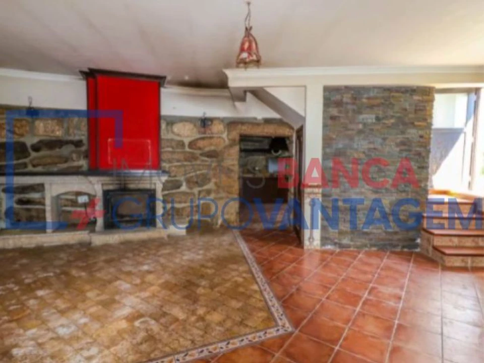 Moradia T3 para Venda em Oliveira do Conde Foto 5