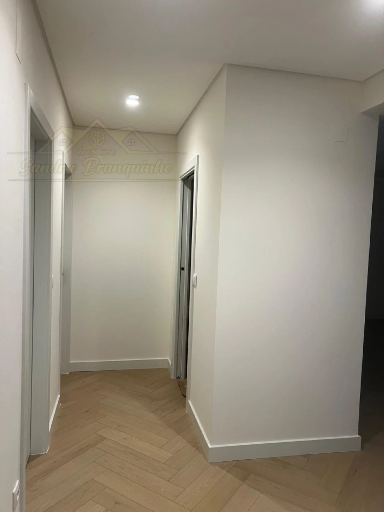 Apartamento T2 para Venda em Silveira Foto 39