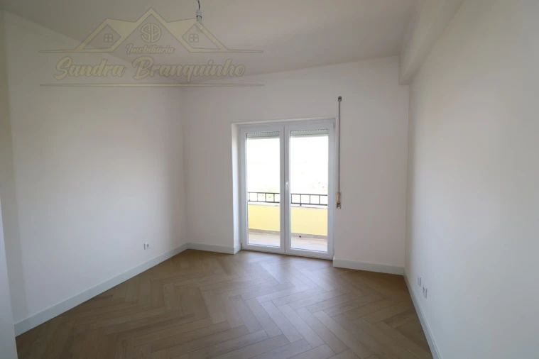Apartamento T2 para Venda em Silveira Foto 42