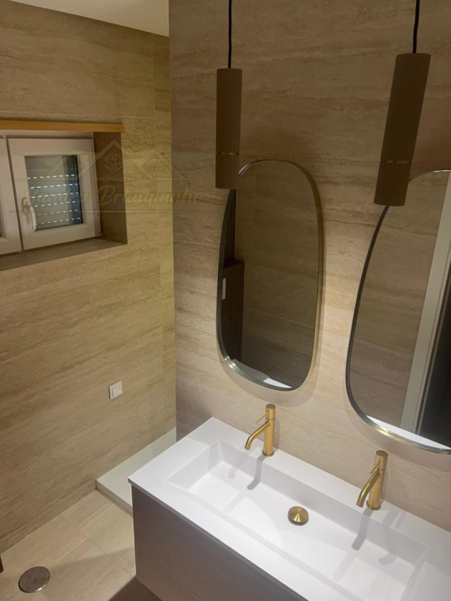 Apartamento T2 para Venda em Silveira Foto 53