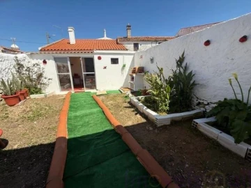Moradia T2 para Venda em Panoias e Conceição